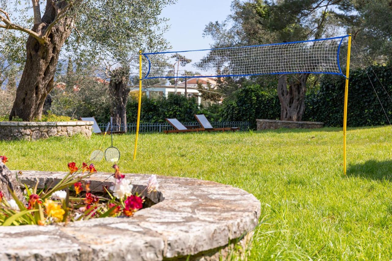Spyrelia Villa With Private Pool & Outdoor Hot Tub Dassia  Exterior photo